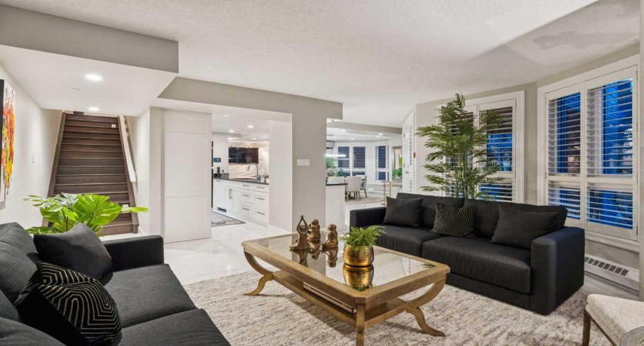 400 Eau Claire Avenue, Calgary, Alberta T2P 4X2, 3 Bedrooms Bedrooms, ,3 BathroomsBathrooms,Residential,For Sale,Eau Claire,A2304230