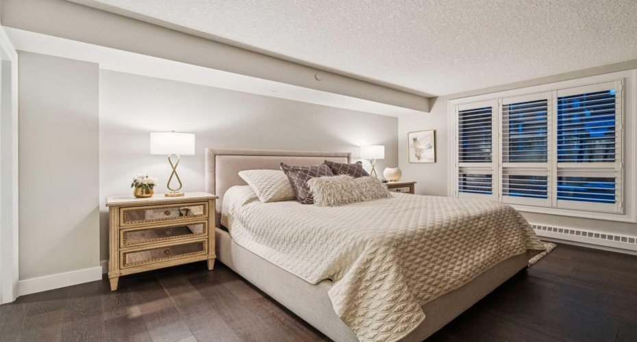 400 Eau Claire Avenue, Calgary, Alberta T2P 4X2, 3 Bedrooms Bedrooms, ,3 BathroomsBathrooms,Residential,For Sale,Eau Claire,A2304230