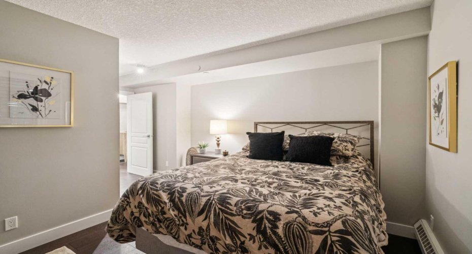 400 Eau Claire Avenue, Calgary, Alberta T2P 4X2, 3 Bedrooms Bedrooms, ,3 BathroomsBathrooms,Residential,For Sale,Eau Claire,A2304230