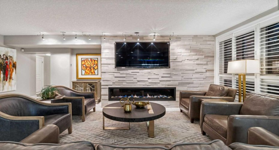 400 Eau Claire Avenue, Calgary, Alberta T2P 4X2, 3 Bedrooms Bedrooms, ,3 BathroomsBathrooms,Residential,For Sale,Eau Claire,A2304230