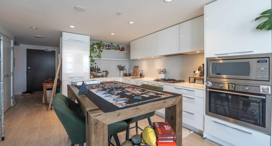 901 10 Avenue, Calgary, Alberta T2R 0B5, 1 Bedroom Bedrooms, ,1 BathroomBathrooms,Residential,For Sale,10,A2304232