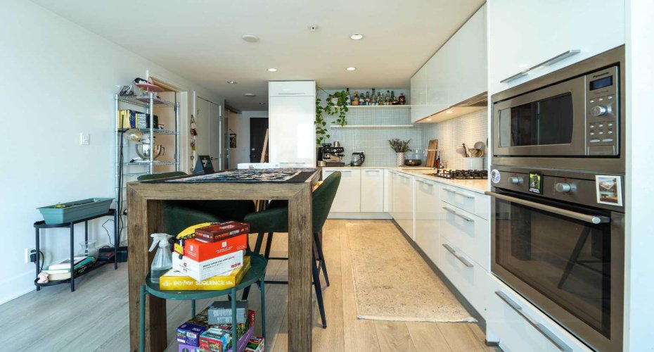 901 10 Avenue, Calgary, Alberta T2R 0B5, 1 Bedroom Bedrooms, ,1 BathroomBathrooms,Residential,For Sale,10,A2304232