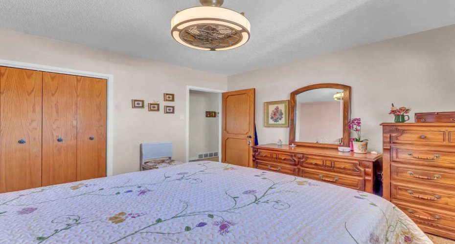 70 Morrow Court, Medicine Hat, Alberta T1A 7B7, 4 Bedrooms Bedrooms, ,2 BathroomsBathrooms,Residential,For Sale,Morrow,A2304235