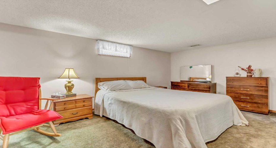 70 Morrow Court, Medicine Hat, Alberta T1A 7B7, 4 Bedrooms Bedrooms, ,2 BathroomsBathrooms,Residential,For Sale,Morrow,A2304235