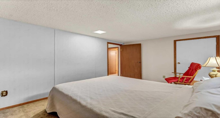 70 Morrow Court, Medicine Hat, Alberta T1A 7B7, 4 Bedrooms Bedrooms, ,2 BathroomsBathrooms,Residential,For Sale,Morrow,A2304235