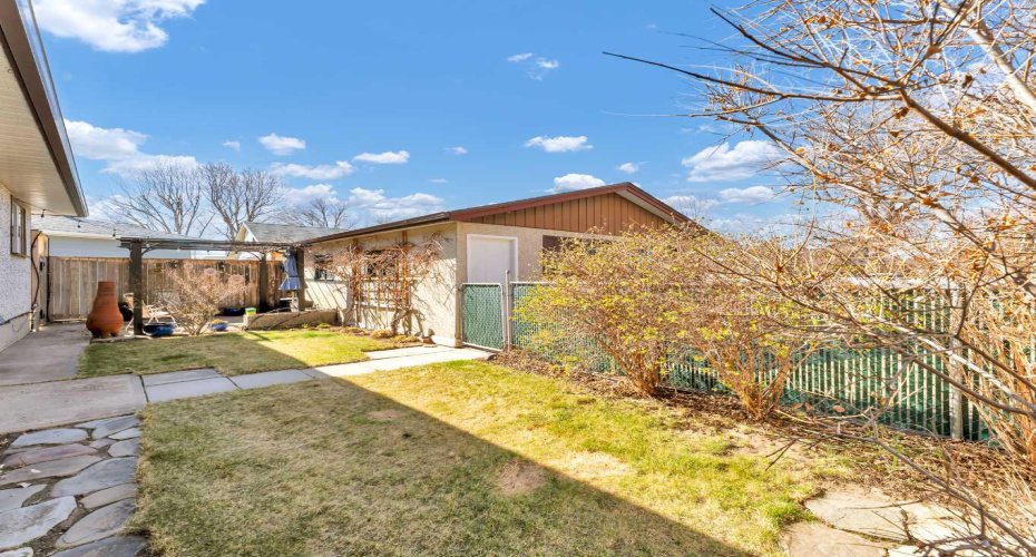 70 Morrow Court, Medicine Hat, Alberta T1A 7B7, 4 Bedrooms Bedrooms, ,2 BathroomsBathrooms,Residential,For Sale,Morrow,A2304235