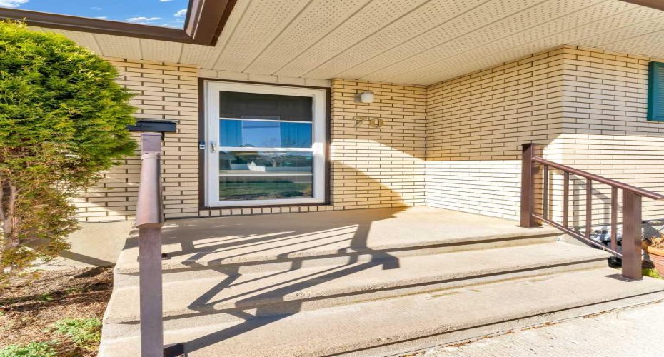 70 Morrow Court, Medicine Hat, Alberta T1A 7B7, 4 Bedrooms Bedrooms, ,2 BathroomsBathrooms,Residential,For Sale,Morrow,A2304235