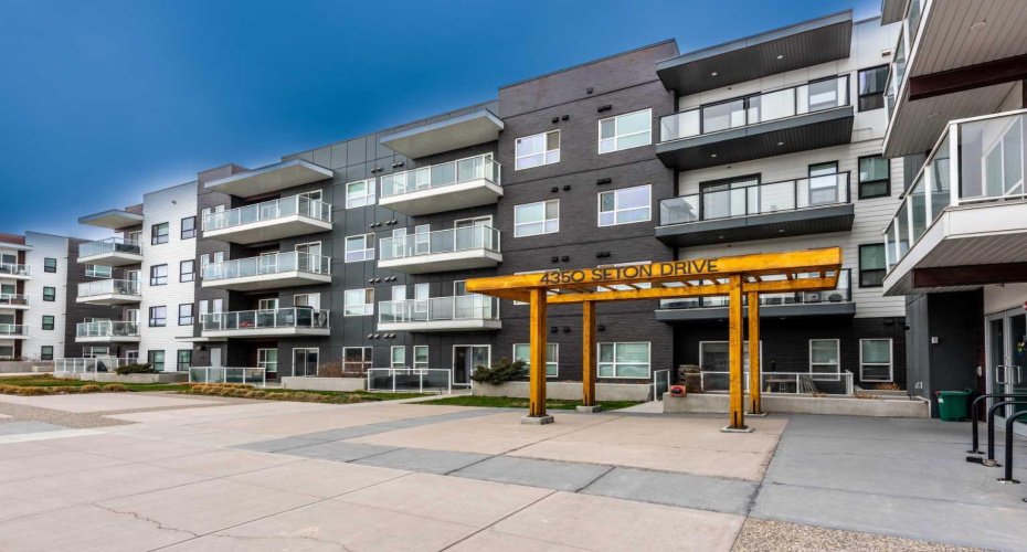 4350 Seton Drive, Calgary, Alberta T3M 3B1, 2 Bedrooms Bedrooms, ,2 BathroomsBathrooms,Residential,For Sale,Seton,A2304236