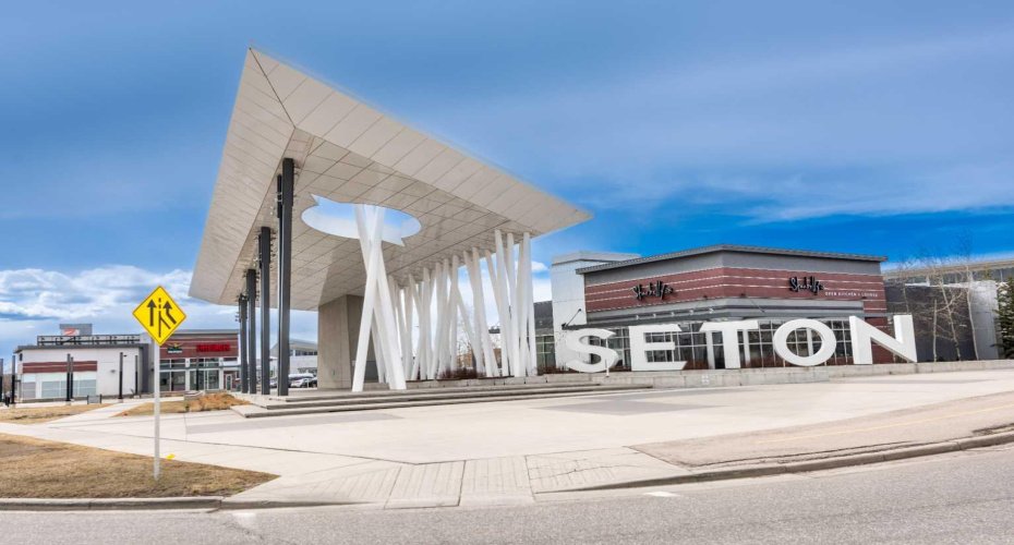 4350 Seton Drive, Calgary, Alberta T3M 3B1, 2 Bedrooms Bedrooms, ,2 BathroomsBathrooms,Residential,For Sale,Seton,A2304236