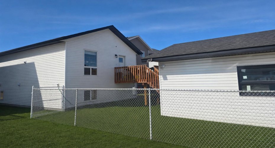 9805 89 Street, Grande Prairie, Alberta T8X0R3, 3 Bedrooms Bedrooms, ,2 BathroomsBathrooms,Rental,89,A2304245