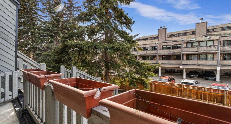 413 Marten Street, Banff, Alberta T1L 1G6, 2 Bedrooms Bedrooms, ,1 BathroomBathrooms,Residential,For Sale,Marten,A2304248