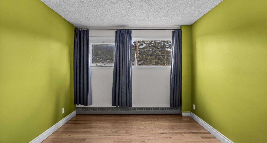 413 Marten Street, Banff, Alberta T1L 1G6, 2 Bedrooms Bedrooms, ,1 BathroomBathrooms,Residential,For Sale,Marten,A2304248