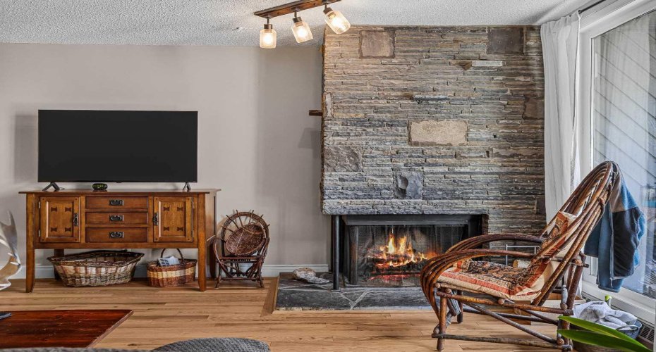 413 Marten Street, Banff, Alberta T1L 1G6, 2 Bedrooms Bedrooms, ,1 BathroomBathrooms,Residential,For Sale,Marten,A2304248