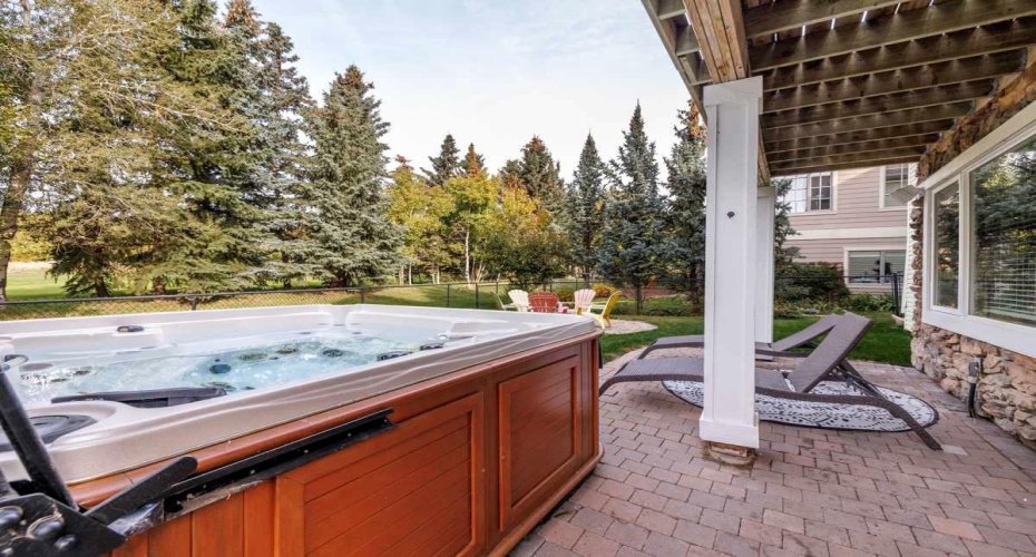 462 Crystal Green Manor, Okotoks, Alberta T1S 0A3, 3 Bedrooms Bedrooms, ,3 BathroomsBathrooms,Residential,For Sale,Crystal Green,A2304266