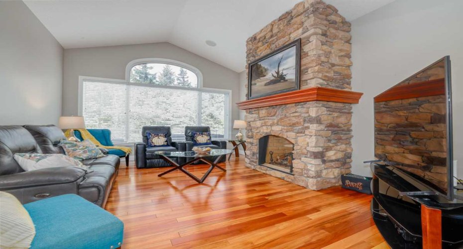 462 Crystal Green Manor, Okotoks, Alberta T1S 0A3, 3 Bedrooms Bedrooms, ,3 BathroomsBathrooms,Residential,For Sale,Crystal Green,A2304266