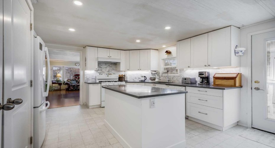 New Cabinets and counter tops