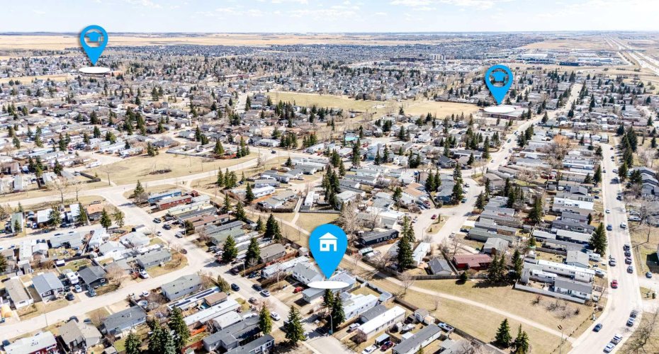 240 Big Hill Circle, Airdrie, Alberta T4A 1P8, 3 Bedrooms Bedrooms, ,1 BathroomBathrooms,Residential,For Sale,Big Hill,A2304272