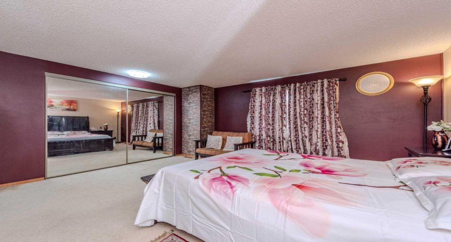 78 Queen Anne Close, Calgary, Alberta T2J 6E5, 3 Bedrooms Bedrooms, ,2 BathroomsBathrooms,Residential,For Sale,Queen Anne,A2304273