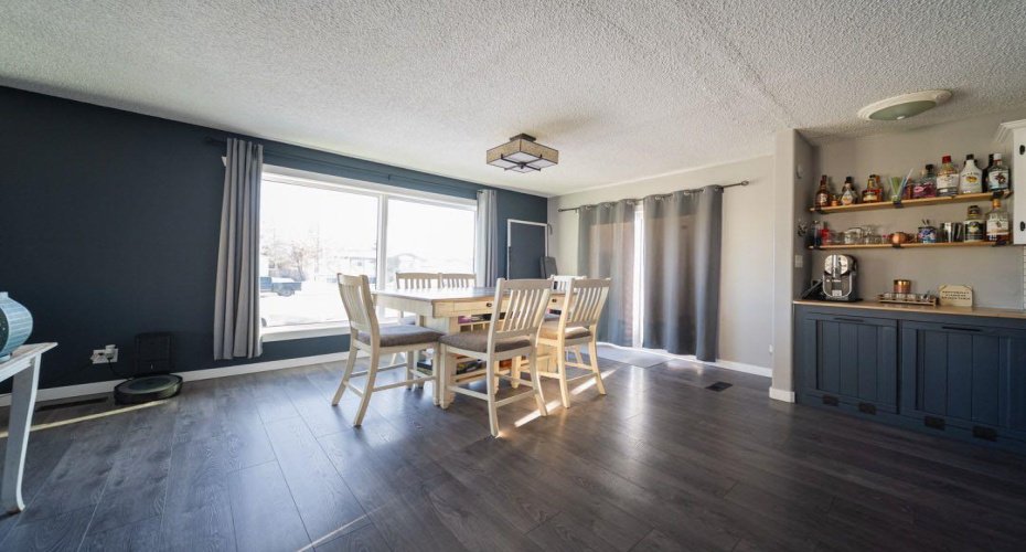 115 Christina Court, Fort McMurray, Alberta T9K 1H3, 6 Bedrooms Bedrooms, ,3 BathroomsBathrooms,Residential,For Sale,Christina,A2304287