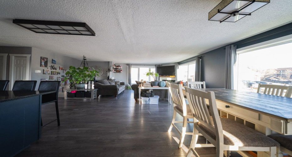 115 Christina Court, Fort McMurray, Alberta T9K 1H3, 6 Bedrooms Bedrooms, ,3 BathroomsBathrooms,Residential,For Sale,Christina,A2304287