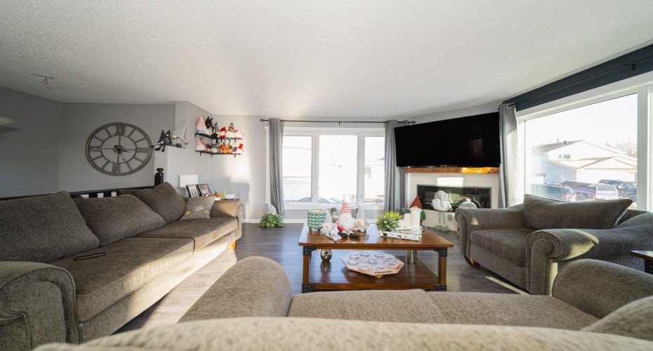 115 Christina Court, Fort McMurray, Alberta T9K 1H3, 6 Bedrooms Bedrooms, ,3 BathroomsBathrooms,Residential,For Sale,Christina,A2304287