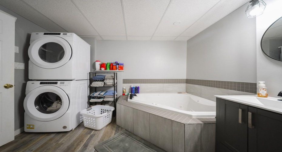 115 Christina Court, Fort McMurray, Alberta T9K 1H3, 6 Bedrooms Bedrooms, ,3 BathroomsBathrooms,Residential,For Sale,Christina,A2304287