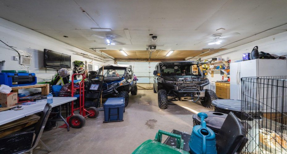 115 Christina Court, Fort McMurray, Alberta T9K 1H3, 6 Bedrooms Bedrooms, ,3 BathroomsBathrooms,Residential,For Sale,Christina,A2304287