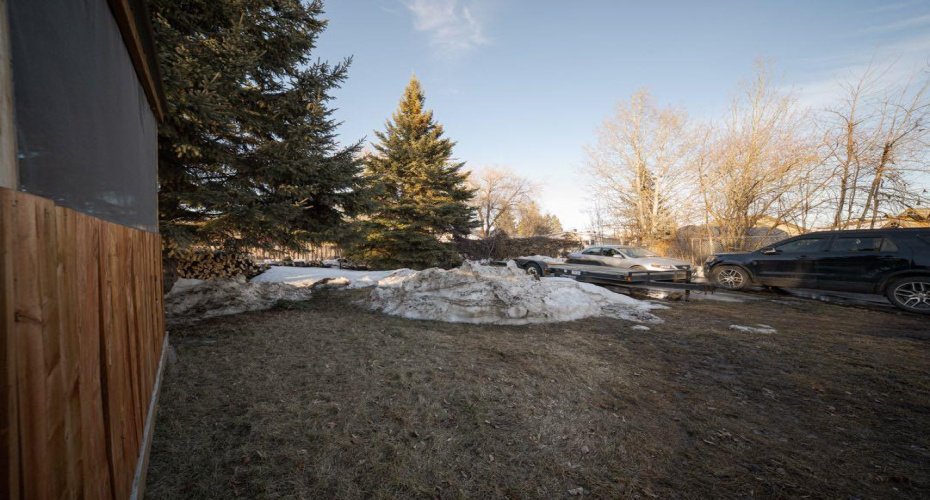 115 Christina Court, Fort McMurray, Alberta T9K 1H3, 6 Bedrooms Bedrooms, ,3 BathroomsBathrooms,Residential,For Sale,Christina,A2304287