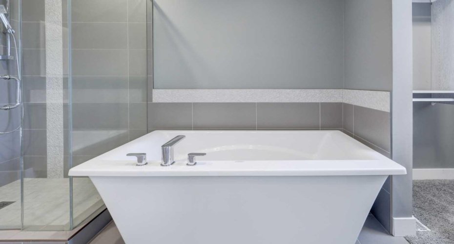 624 20 Avenue, Calgary, Alberta T2M 1C8, 5 Bedrooms Bedrooms, ,4 BathroomsBathrooms,Residential,For Sale,20,A2304295