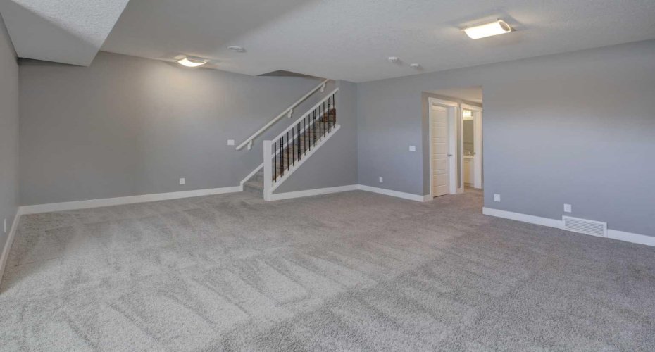 624 20 Avenue, Calgary, Alberta T2M 1C8, 5 Bedrooms Bedrooms, ,4 BathroomsBathrooms,Residential,For Sale,20,A2304295