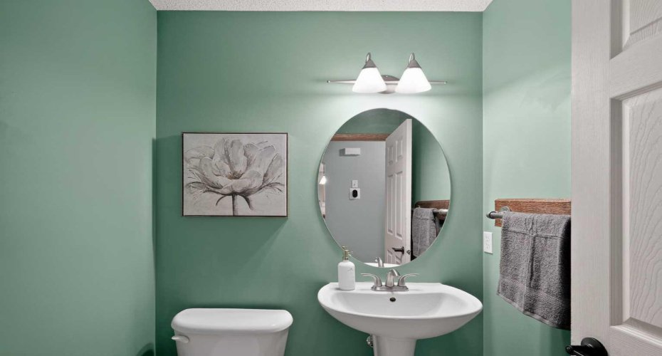 112 West Creek Close, Chestermere, Alberta T1X 1M2, 4 Bedrooms Bedrooms, ,4 BathroomsBathrooms,Residential,For Sale,West Creek,A2303728