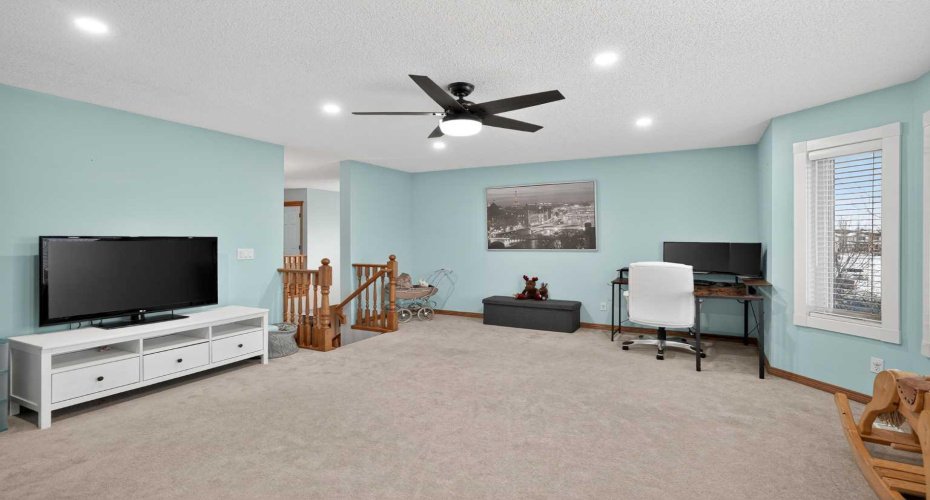 112 West Creek Close, Chestermere, Alberta T1X 1M2, 4 Bedrooms Bedrooms, ,4 BathroomsBathrooms,Residential,For Sale,West Creek,A2303728