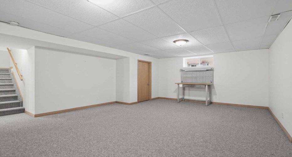 112 West Creek Close, Chestermere, Alberta T1X 1M2, 4 Bedrooms Bedrooms, ,4 BathroomsBathrooms,Residential,For Sale,West Creek,A2303728