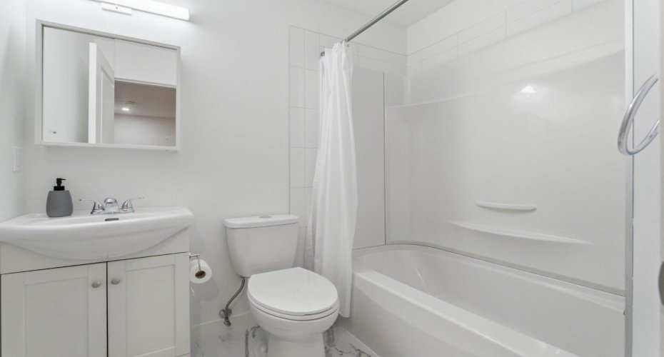 131 Walcrest Way, Calgary, Alberta T2X 4G2, 4 Bedrooms Bedrooms, ,4 BathroomsBathrooms,Residential,For Sale,Walcrest,A2303770