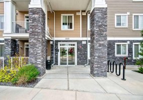 522 Cranford Drive, Calgary, Alberta T3M 2L7, 2 Bedrooms Bedrooms, ,2 BathroomsBathrooms,Residential,For Sale,Cranford,A2295454
