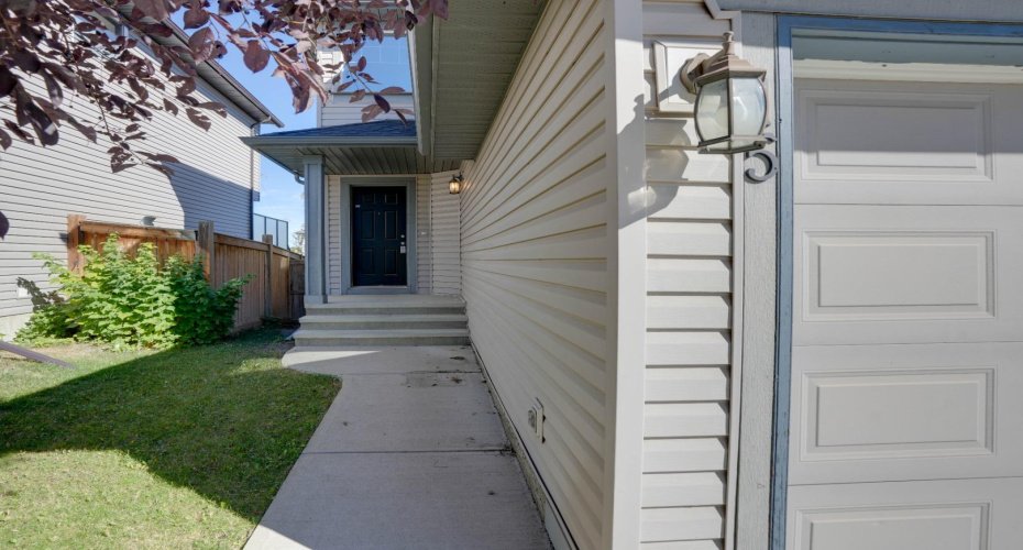 15 Tuscany Reserve Bay, Calgary, Alberta T3L 0A9, 3 Bedrooms Bedrooms, ,3 BathroomsBathrooms,Residential,For Sale,Tuscany Reserve,A2279905