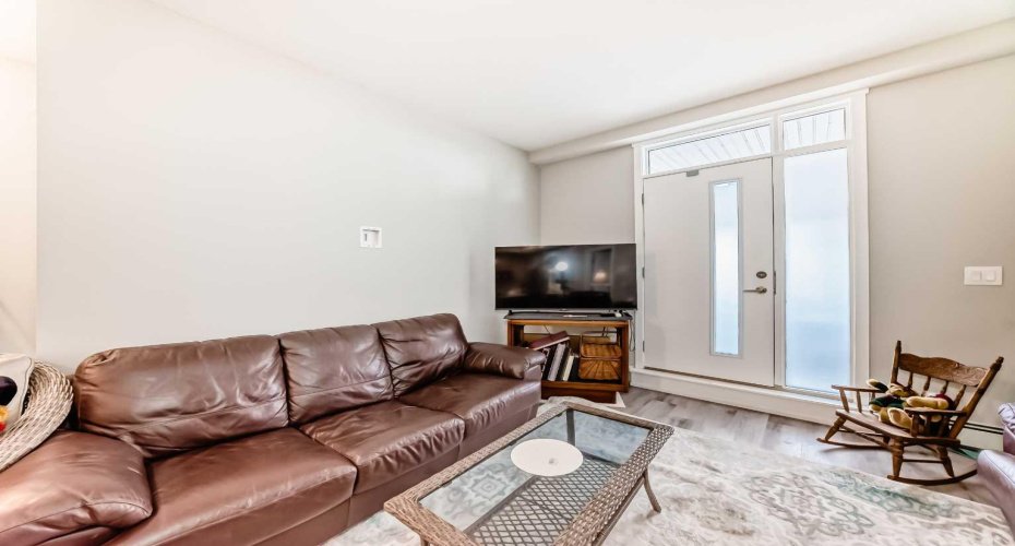 71 Shawnee Common, Calgary, Alberta T2Y 0R2, 2 Bedrooms Bedrooms, ,2 BathroomsBathrooms,Residential,For Sale,Shawnee,A2286058