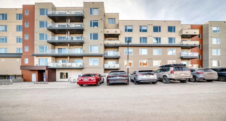 71 Shawnee Common, Calgary, Alberta T2Y 0R2, 2 Bedrooms Bedrooms, ,2 BathroomsBathrooms,Residential,For Sale,Shawnee,A2286058