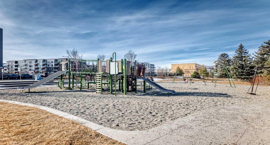 71 Shawnee Common, Calgary, Alberta T2Y 0R2, 2 Bedrooms Bedrooms, ,2 BathroomsBathrooms,Residential,For Sale,Shawnee,A2286058