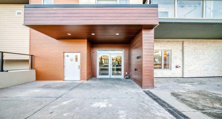 71 Shawnee Common, Calgary, Alberta T2Y 0R2, 2 Bedrooms Bedrooms, ,2 BathroomsBathrooms,Residential,For Sale,Shawnee,A2286058