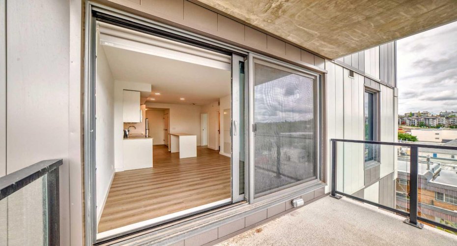 123 4 Street, Calgary, Alberta T2E 8K3, 2 Bedrooms Bedrooms, ,1 BathroomBathrooms,Residential,For Sale,4,A2301838