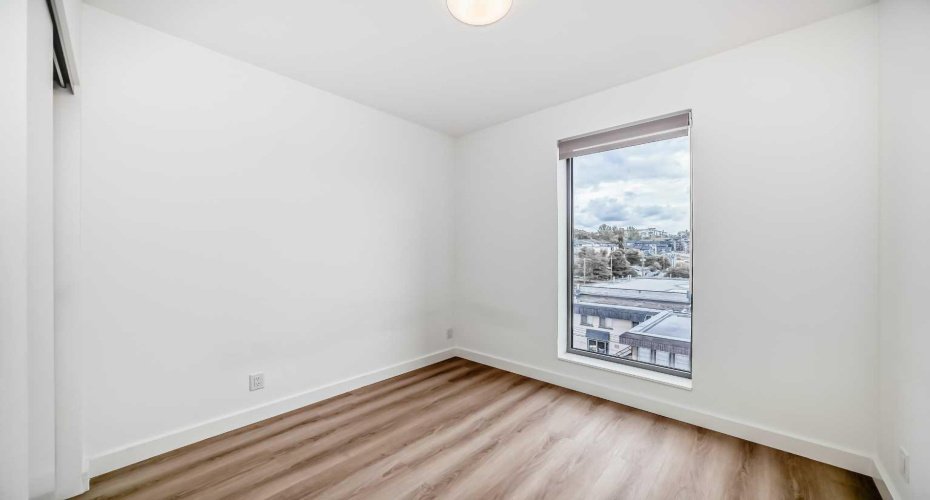 123 4 Street, Calgary, Alberta T2E 8K3, 2 Bedrooms Bedrooms, ,1 BathroomBathrooms,Residential,For Sale,4,A2301838