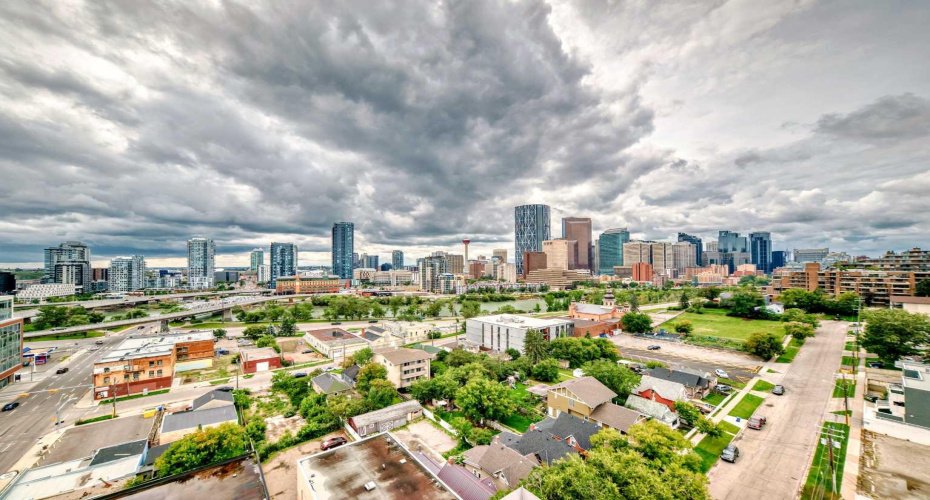 123 4 Street, Calgary, Alberta T2E 8K3, 2 Bedrooms Bedrooms, ,1 BathroomBathrooms,Residential,For Sale,4,A2301838