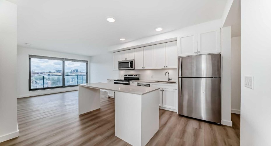 123 4 Street, Calgary, Alberta T2E 8K3, 2 Bedrooms Bedrooms, ,1 BathroomBathrooms,Residential,For Sale,4,A2301838