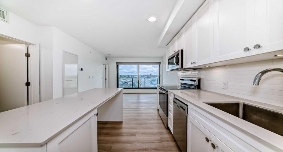 123 4 Street, Calgary, Alberta T2E 8K3, 2 Bedrooms Bedrooms, ,1 BathroomBathrooms,Residential,For Sale,4,A2301838