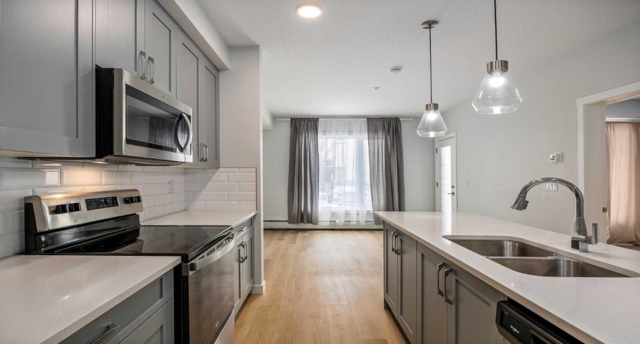 200 Shawnee Square, Calgary, Alberta T2Y0T7, 2 Bedrooms Bedrooms, ,1 BathroomBathrooms,Residential,For Sale,Shawnee,A2301944