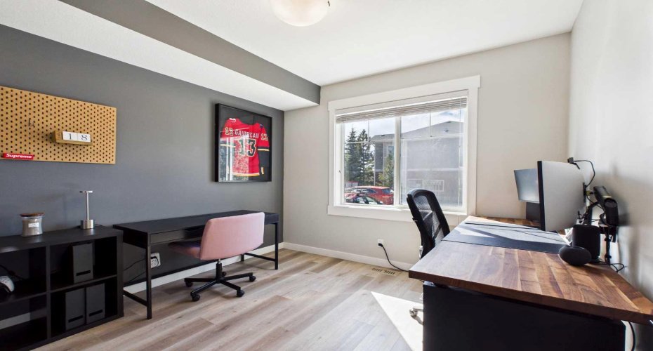 67 West Coach Manor, Calgary, Alberta T3H 1R7, 2 Bedrooms Bedrooms, ,2 BathroomsBathrooms,Residential,For Sale,West Coach,A2302694