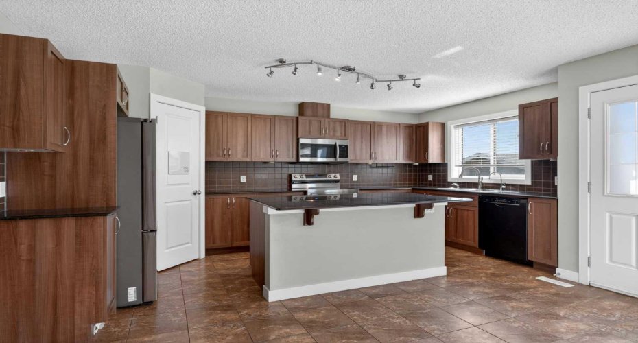 43 Sage Hill Way, Calgary, Alberta T3R 0G8, 4 Bedrooms Bedrooms, ,4 BathroomsBathrooms,Residential,For Sale,Sage Hill,A2302725