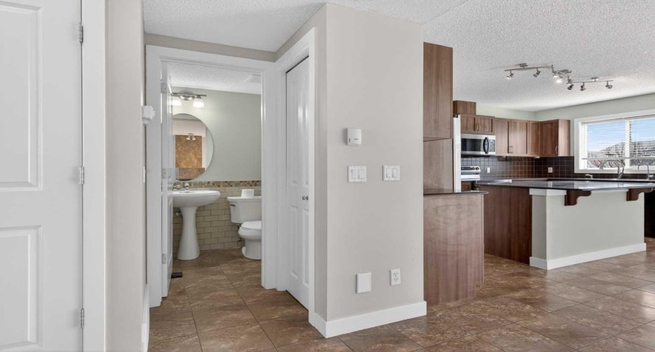 43 Sage Hill Way, Calgary, Alberta T3R 0G8, 4 Bedrooms Bedrooms, ,4 BathroomsBathrooms,Residential,For Sale,Sage Hill,A2302725
