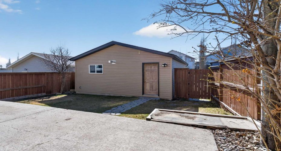 43 Sage Hill Way, Calgary, Alberta T3R 0G8, 4 Bedrooms Bedrooms, ,4 BathroomsBathrooms,Residential,For Sale,Sage Hill,A2302725